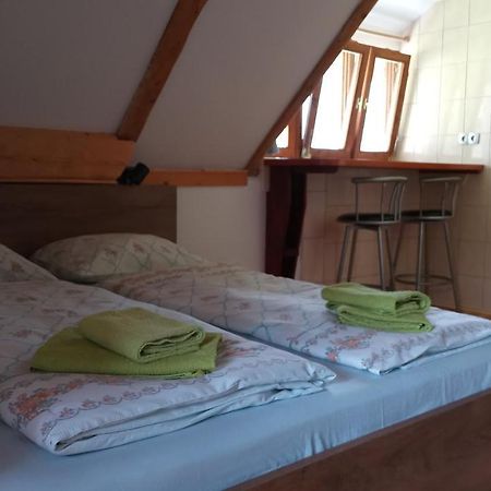 Vihar Apartmaji ボーヒニ エクステリア 写真