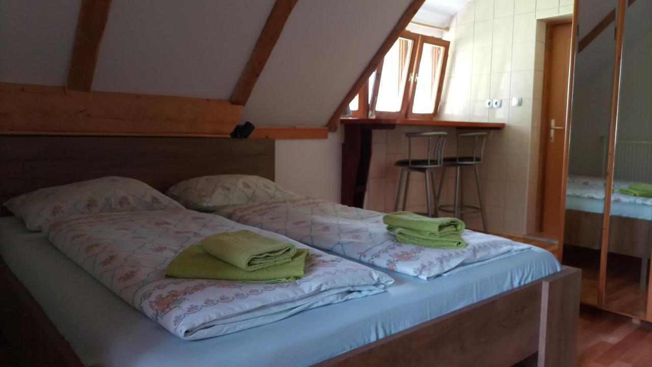Vihar Apartmaji ボーヒニ エクステリア 写真