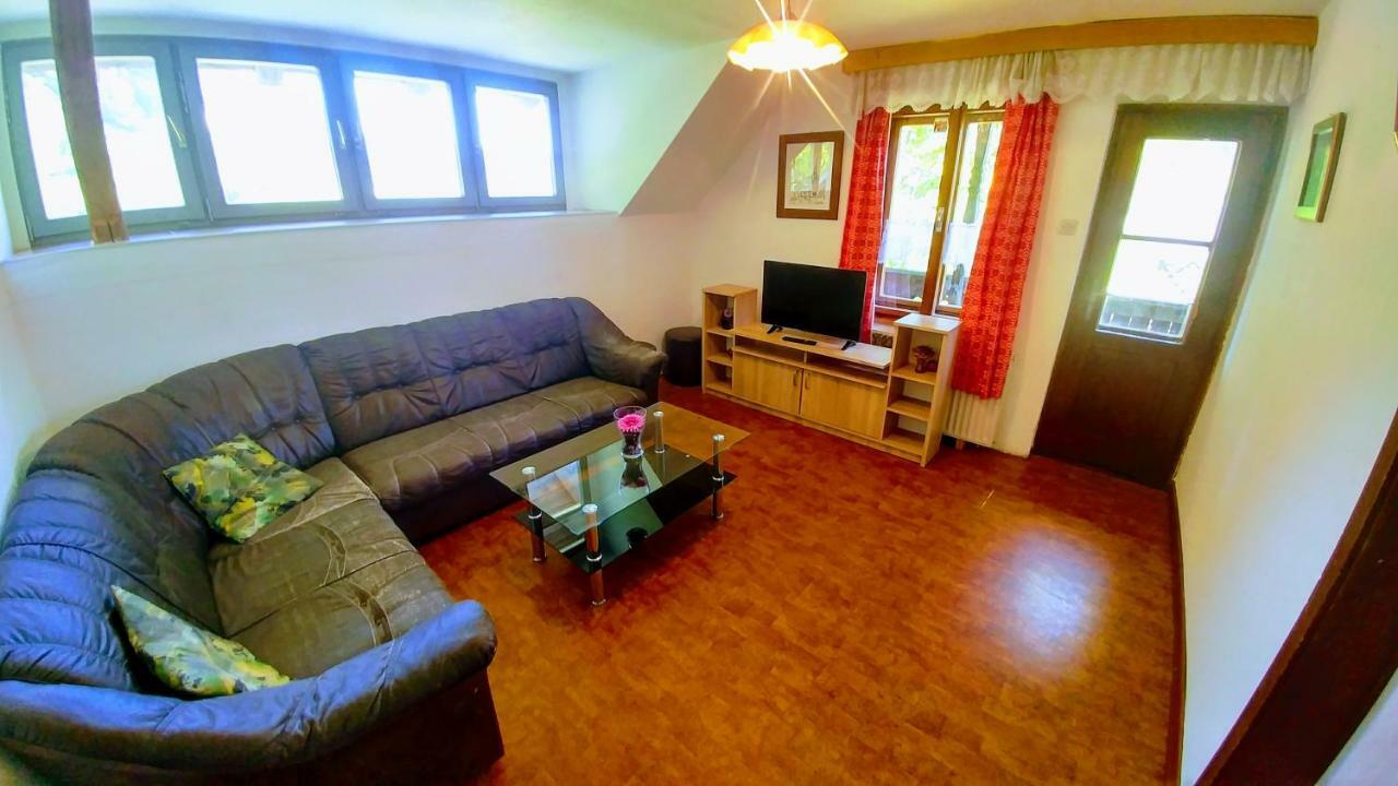 Vihar Apartmaji ボーヒニ エクステリア 写真